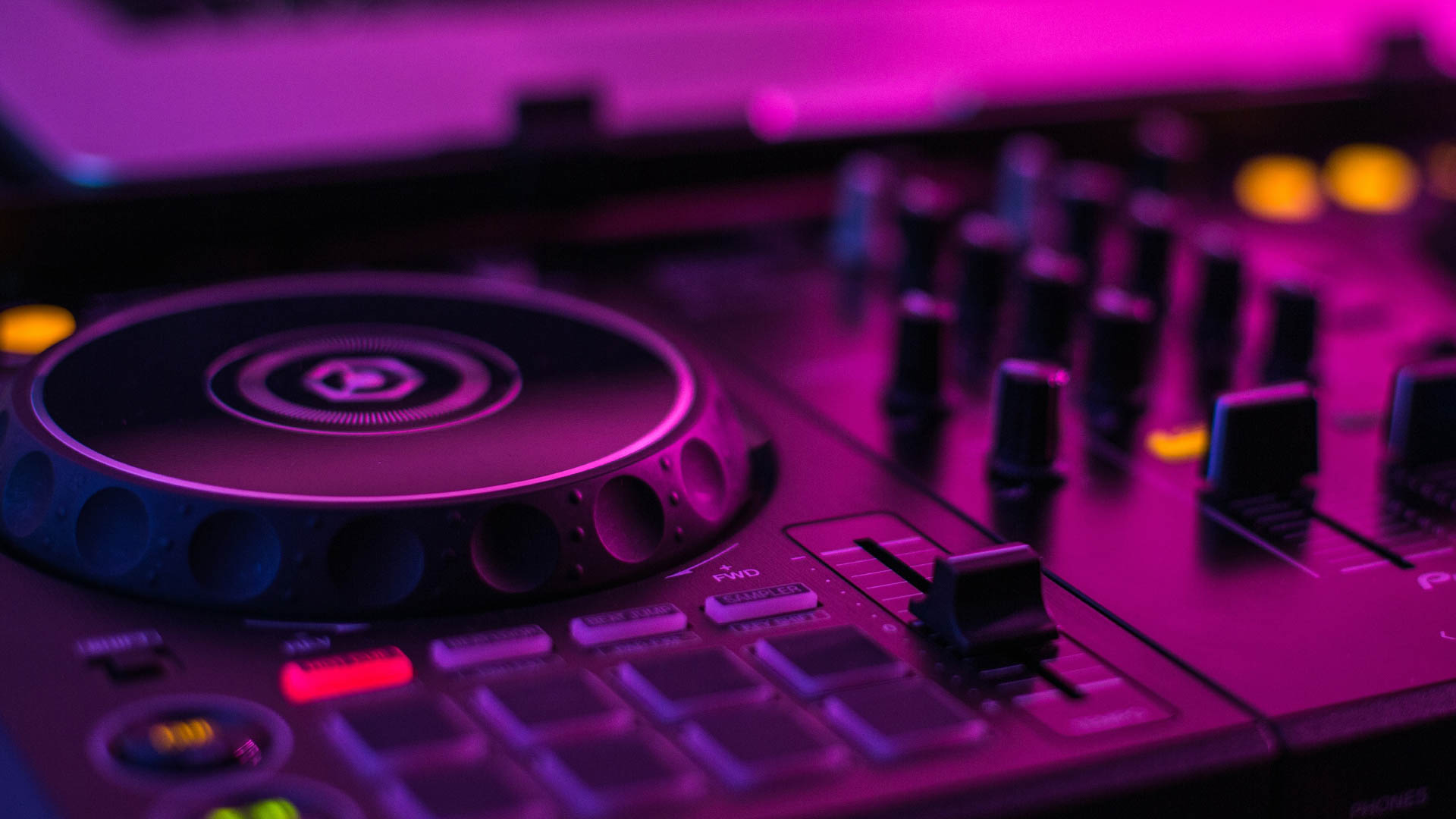 DJ kontroler